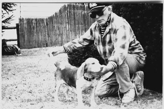 FC Gene O's Dr. Sally R, by IFC Able's East Coast Trimmer x FC Smokey MacRae posed by Gene O'Shea
